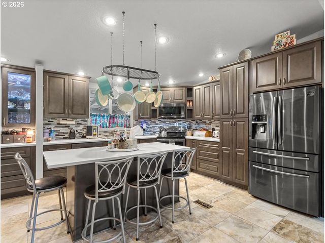 147 CARLON LOOP Rd, Longview, WA 98632