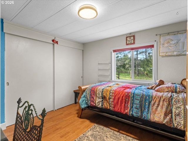 147 CARLON LOOP Rd, Longview, WA 98632