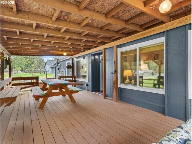 147 CARLON LOOP Rd, Longview, WA 98632