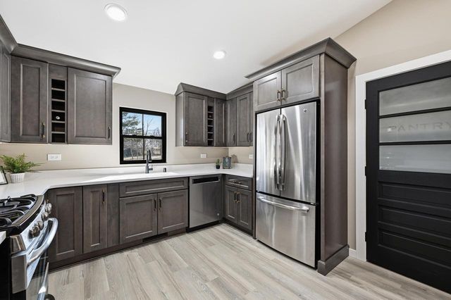 8751 368th AVENUE, Burlington, WI 53105