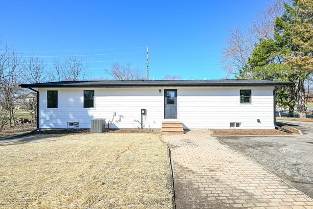 8751 368th AVENUE, Burlington, WI 53105