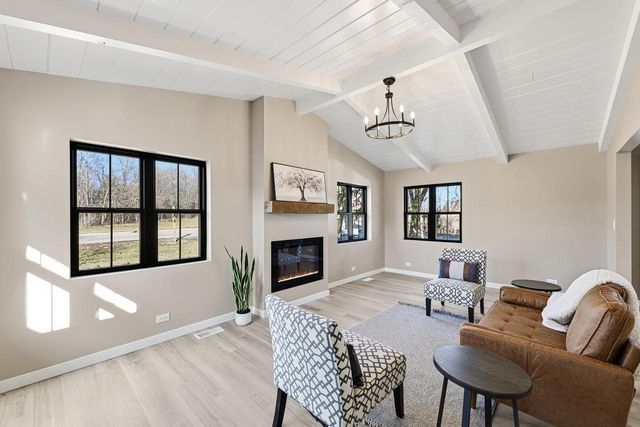 8751 368th AVENUE, Burlington, WI 53105