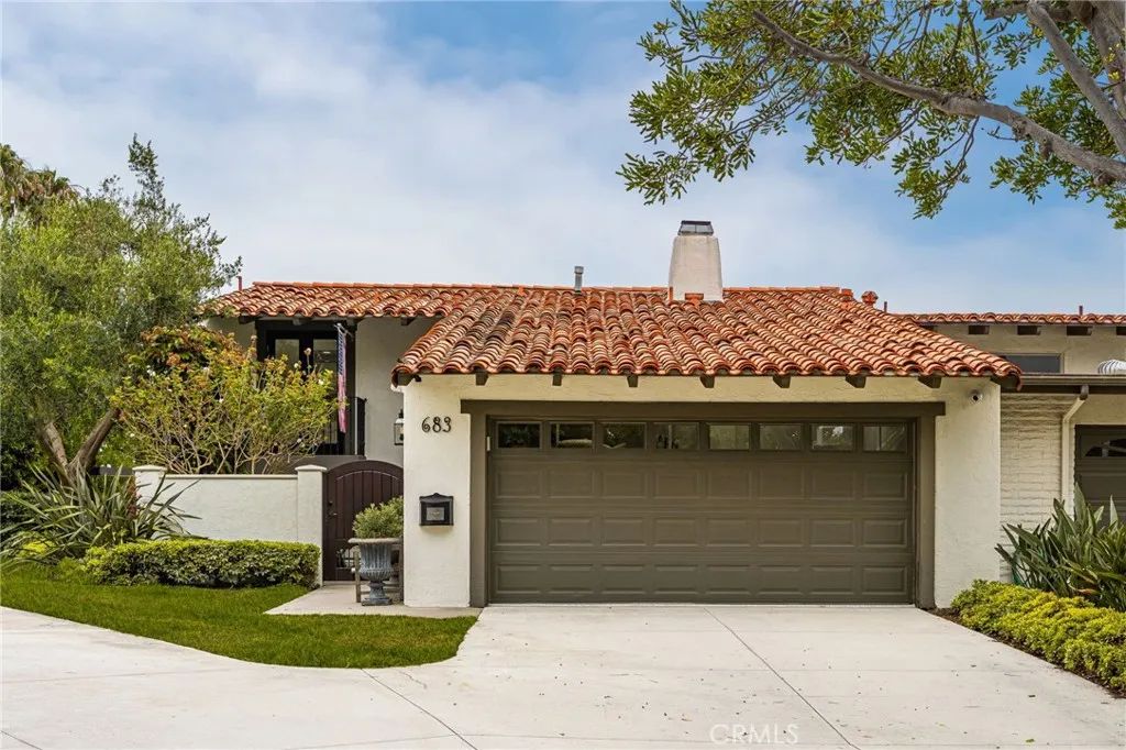 683 Vista Bonita, Newport Beach, CA 92660