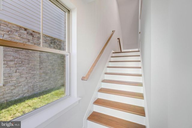 1011 VENIFENA TER SE, Leesburg, VA 20175