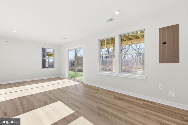 1011 VENIFENA TER SE, Leesburg, VA 20175