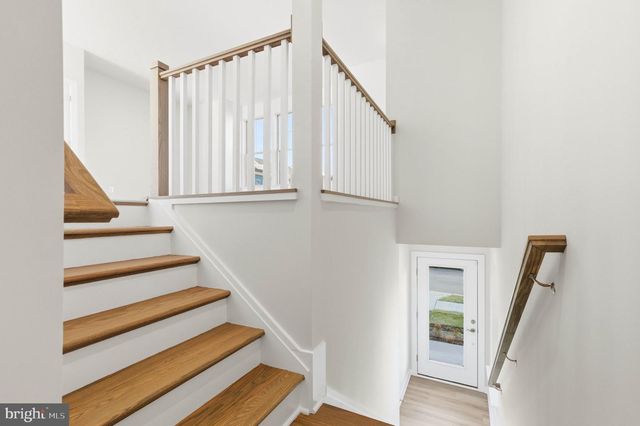 1011 VENIFENA TER SE, Leesburg, VA 20175