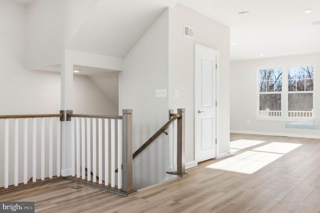 1011 VENIFENA TER SE, Leesburg, VA 20175