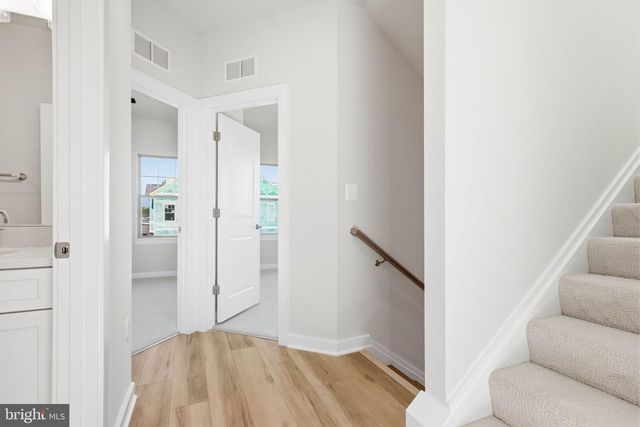 1011 VENIFENA TER SE, Leesburg, VA 20175