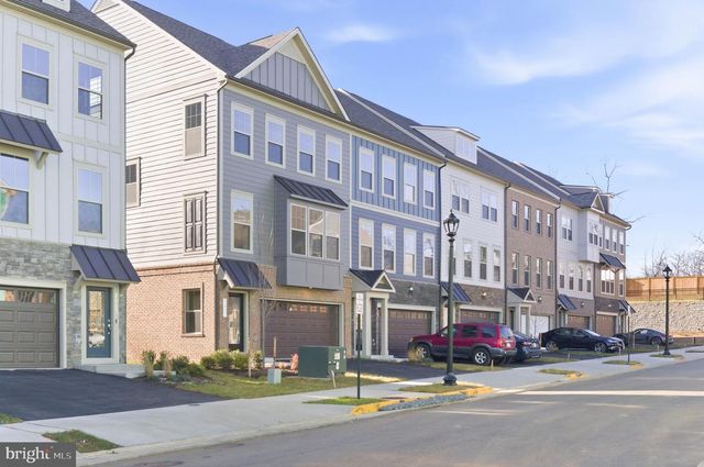 1011 VENIFENA TER SE, Leesburg, VA 20175