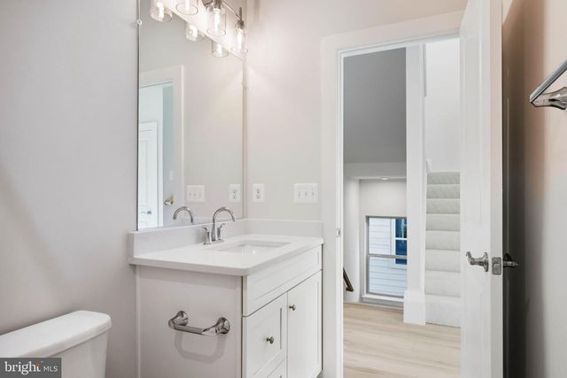 1011 VENIFENA TER SE, Leesburg, VA 20175