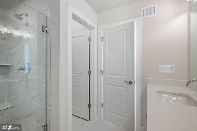 1011 VENIFENA TER SE, Leesburg, VA 20175