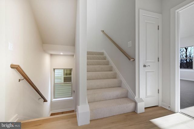 1011 VENIFENA TER SE, Leesburg, VA 20175