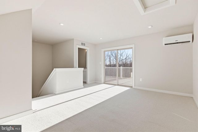 1011 VENIFENA TER SE, Leesburg, VA 20175