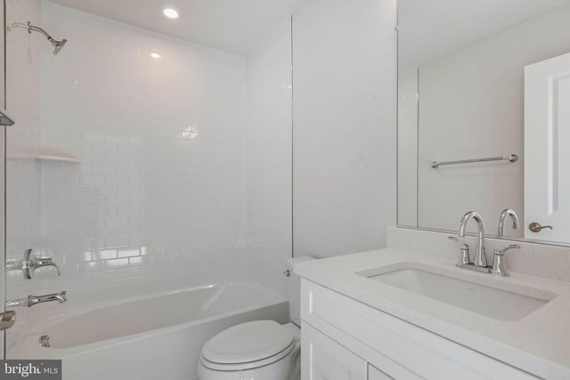 1011 VENIFENA TER SE, Leesburg, VA 20175