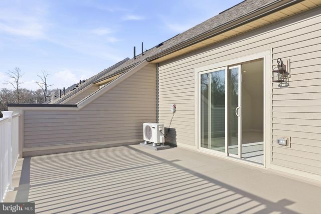 1011 VENIFENA TER SE, Leesburg, VA 20175