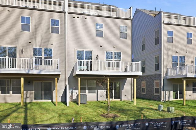 1011 VENIFENA TER SE, Leesburg, VA 20175