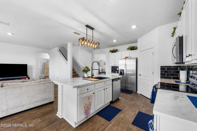 2805 OAK STREAM Drive, Green Cove Springs, FL 32043