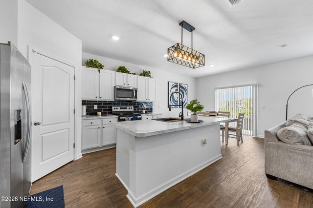 2805 OAK STREAM Drive, Green Cove Springs, FL 32043