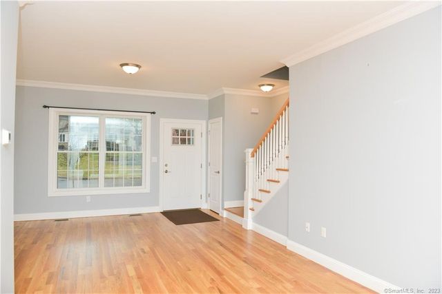 17 Brookview Circle 17, Bristol, CT 06010