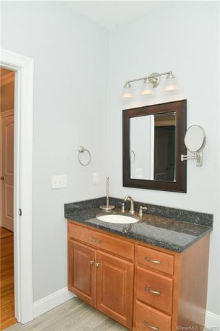 17 Brookview Circle 17, Bristol, CT 06010
