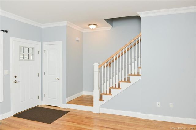 17 Brookview Circle 17, Bristol, CT 06010
