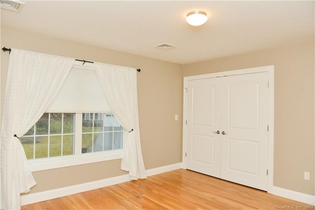 17 Brookview Circle 17, Bristol, CT 06010