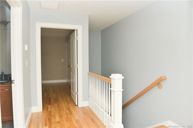 17 Brookview Circle 17, Bristol, CT 06010