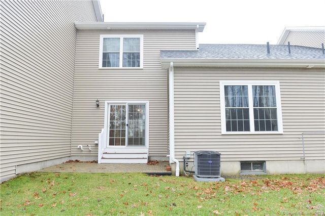 17 Brookview Circle 17, Bristol, CT 06010