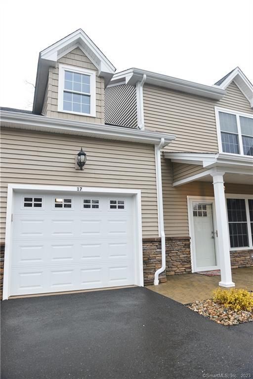17 Brookview Circle 17, Bristol, CT 06010