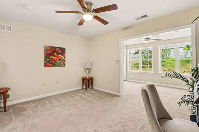 12 LUDWIG LN, Pottstown, PA 19464