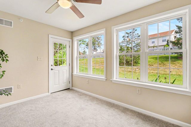 12 LUDWIG LN, Pottstown, PA 19464