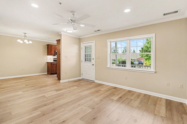 12 LUDWIG LN, Pottstown, PA 19464