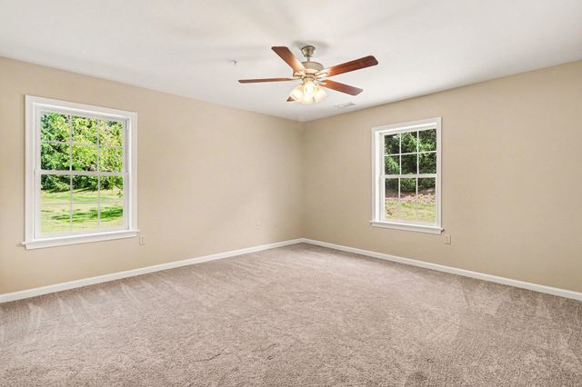 12 LUDWIG LN, Pottstown, PA 19464