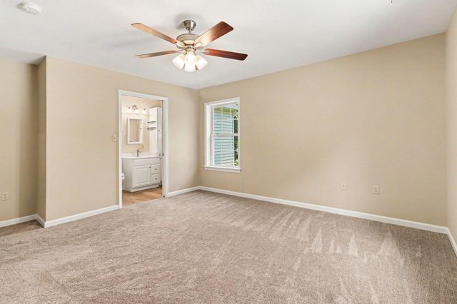 12 LUDWIG LN, Pottstown, PA 19464