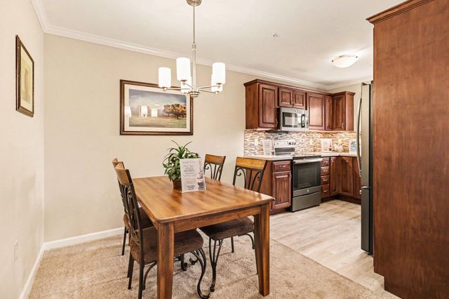12 LUDWIG LN, Pottstown, PA 19464