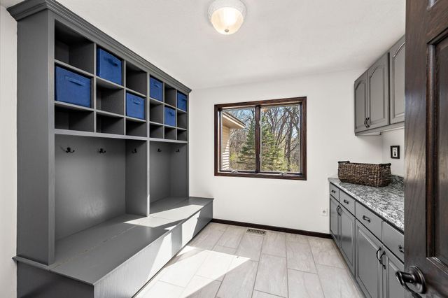 1110 105th Street W, Inver Grove Heights, MN 55077