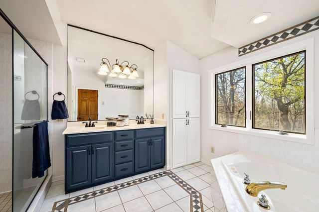 1110 105th Street W, Inver Grove Heights, MN 55077