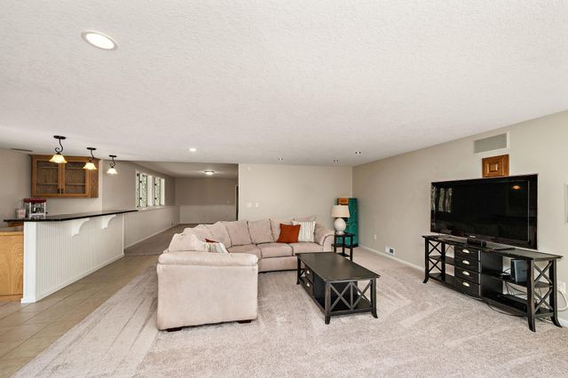 1110 105th Street W, Inver Grove Heights, MN 55077