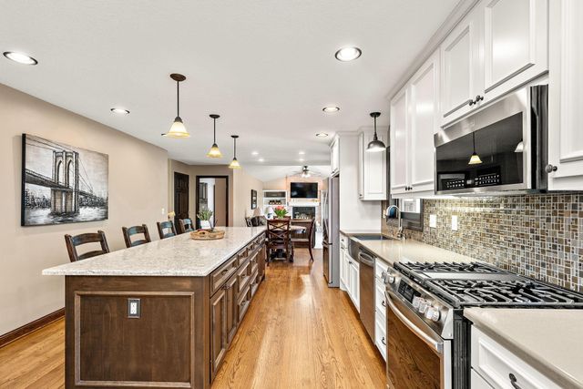 1110 105th Street W, Inver Grove Heights, MN 55077