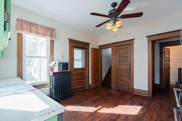 709 N Center Street, Clinton, IL 61727