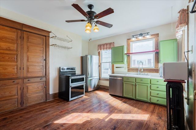 709 N Center Street, Clinton, IL 61727