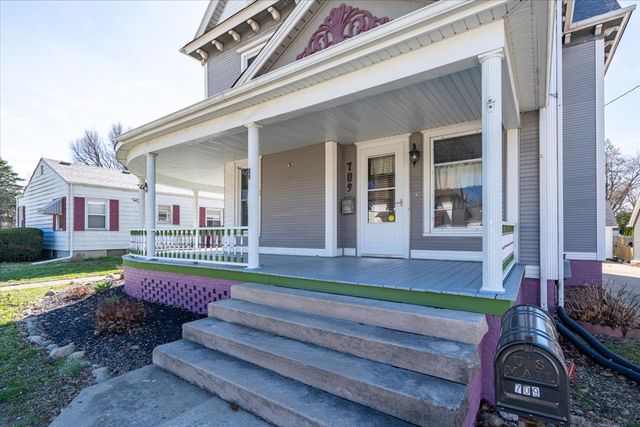 709 N Center Street, Clinton, IL 61727