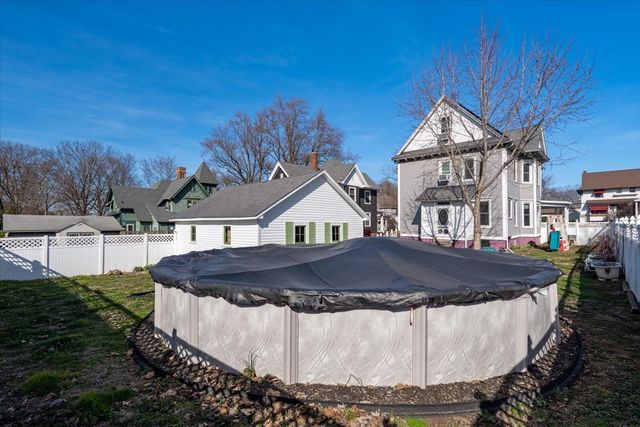 709 N Center Street, Clinton, IL 61727