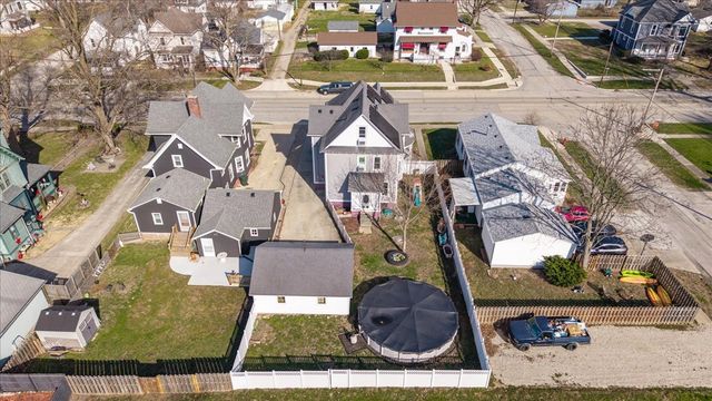 709 N Center Street, Clinton, IL 61727