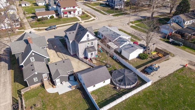 709 N Center Street, Clinton, IL 61727