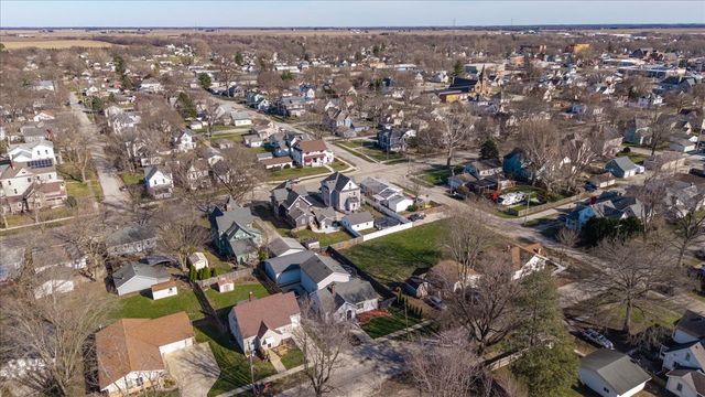 709 N Center Street, Clinton, IL 61727