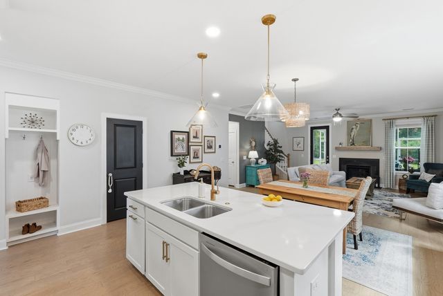 2017 Kings River Trail, Hollywood, SC 29449