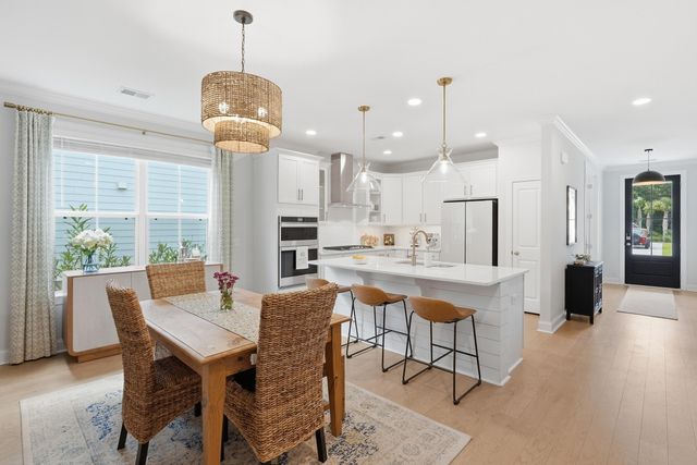2017 Kings River Trail, Hollywood, SC 29449