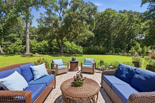 2017 Kings River Trail, Hollywood, SC 29449
