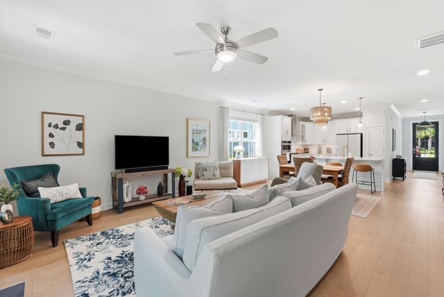 2017 Kings River Trail, Hollywood, SC 29449